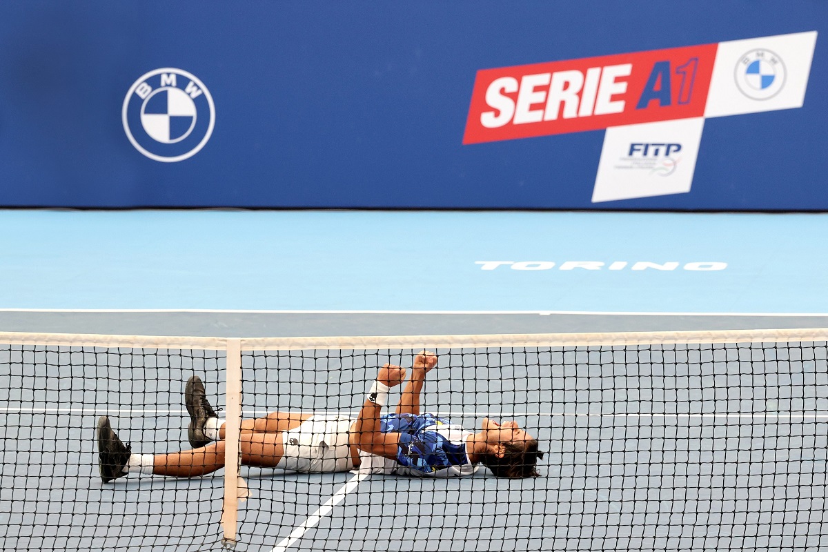 Leonardo Cattaneo jubelt nach seinem Sieg  Foto Sposito(FITP)