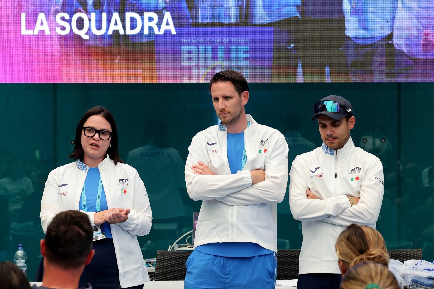 Un momento dell'intervento di Elisabetta Parra, prima da sinistra, che è il medico della squadra azzurra che si relaziona con le altre aree, quella fisica, fisioterapica e tecnica (Foto FITP)