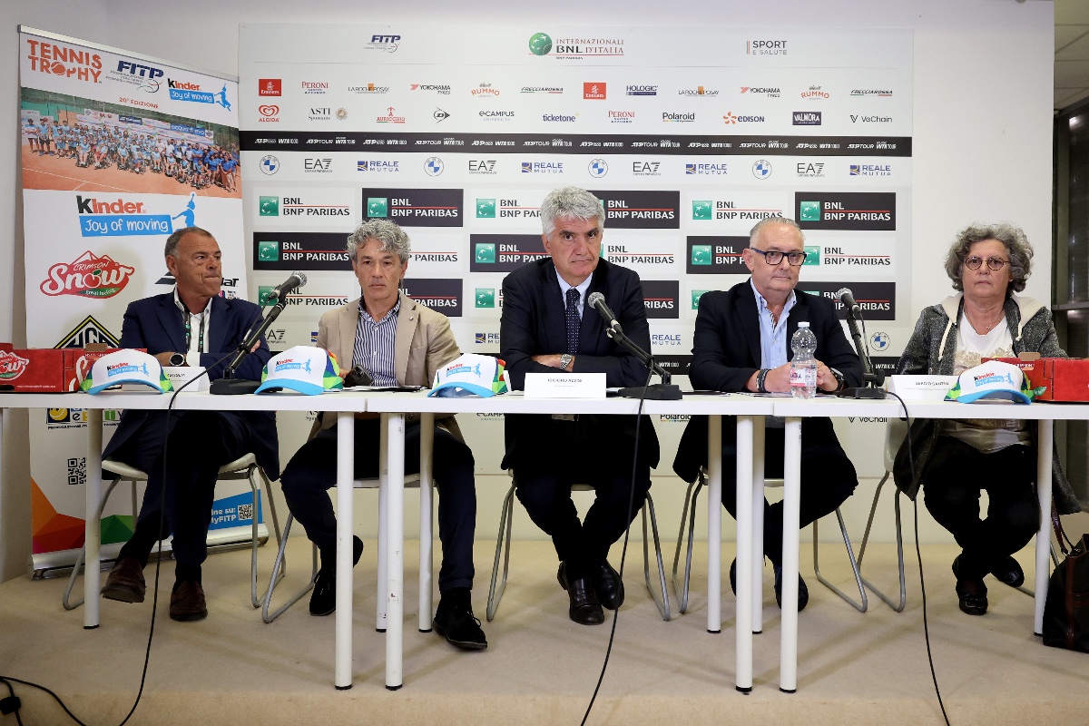 20250516_Massimo_Castiglia_Giuseppe_Marino_Isidoro_Alvisi_Sergio_Santin_Maura_Catalani_Racchette_in_Classe_GSP20313.jpg