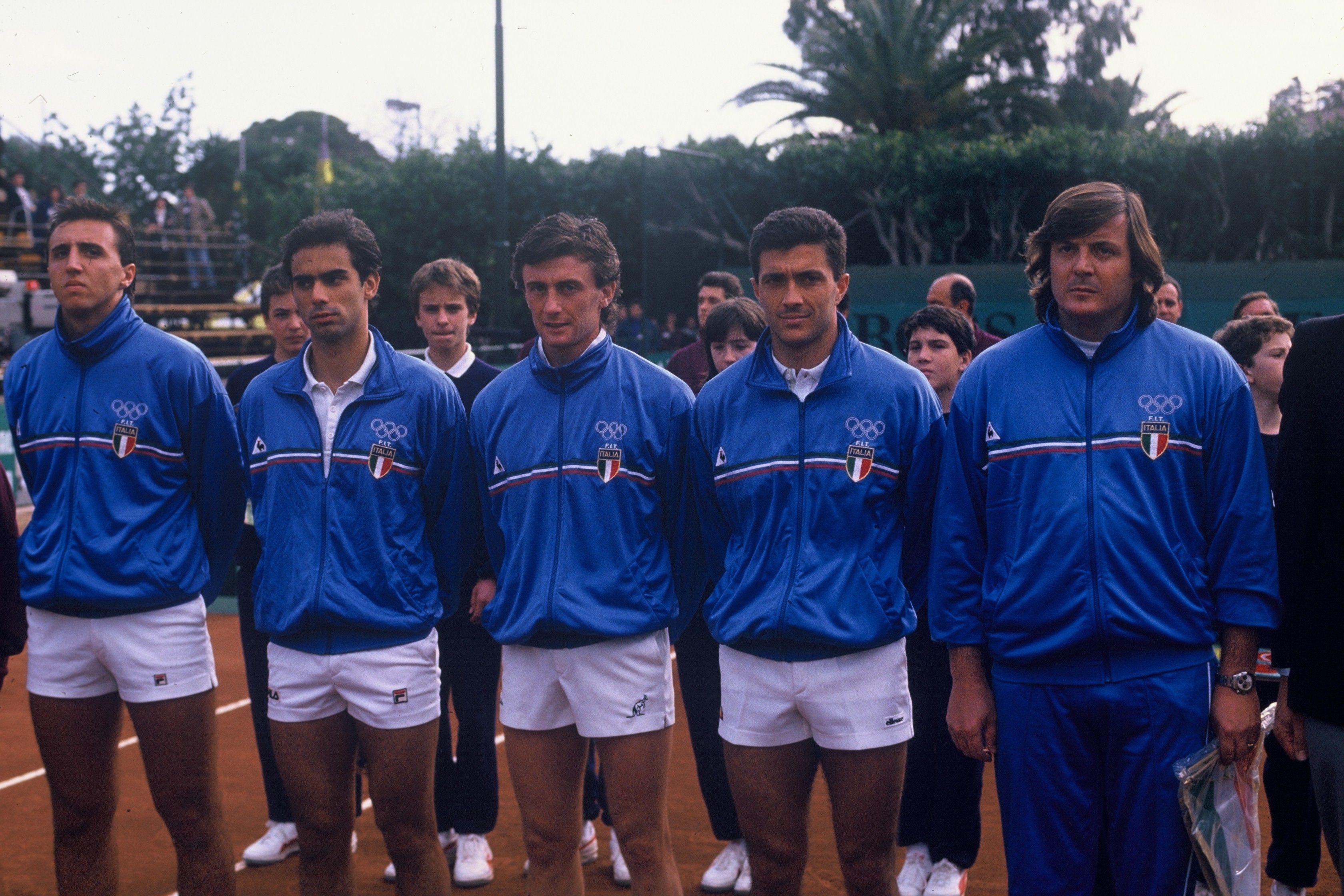 Pistolesi, secondo da sinistra, in Coppa Davis con Nargiso, Cancellotti e il capitano Panatta