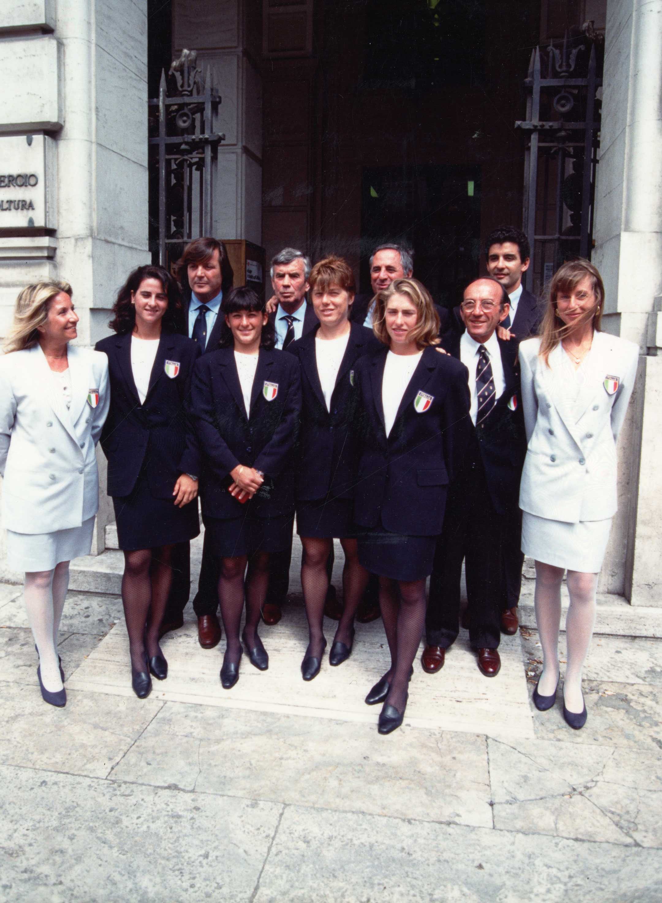 Laura Golarsa, prima da destra, con la squadra italiana di Fed Cup nel 1995 ad Ancona. Con lei Silvia Farina, Adriana Serra Zanetti e Sandra Cecchni