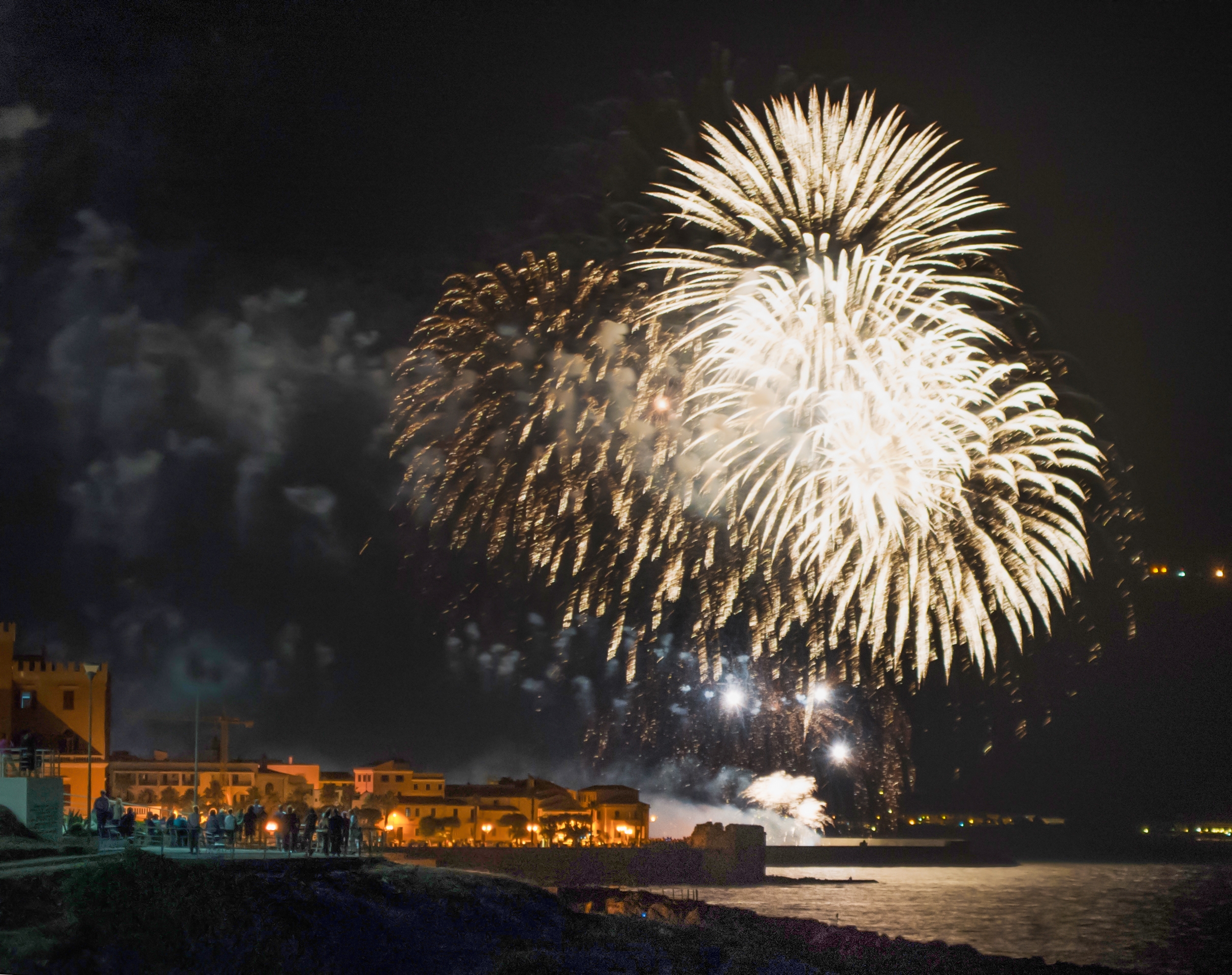 Fuochi d'artificio nel cielo di Alghero
