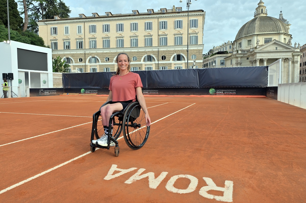 Il sorteggio dgli Internazionali BNL d'Italia di wheelchair tennis a Piazza del Popolo: nella foto Jiske Griffioen (Foto Fioriti/FITP)