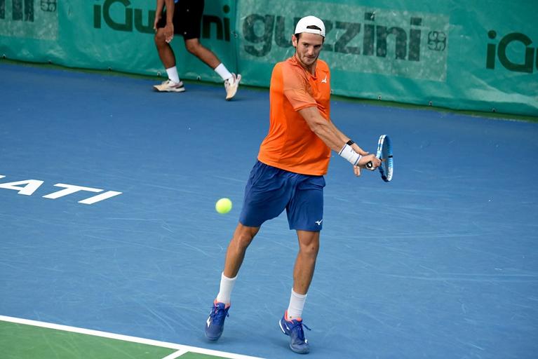 Il rovescio di Andrea Vavassori