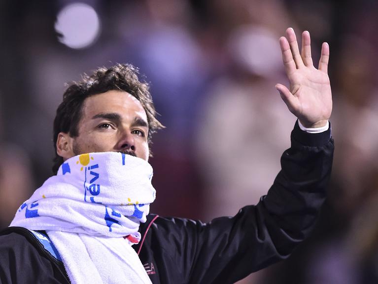 Fognini saluta