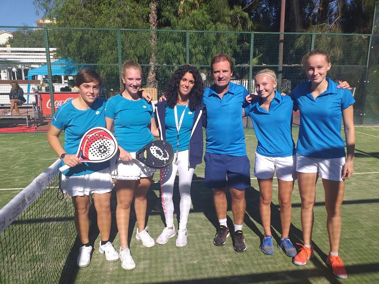 Mondiali junior padel: le giovani azzurre con il tecnico Sara D'Ambrogio