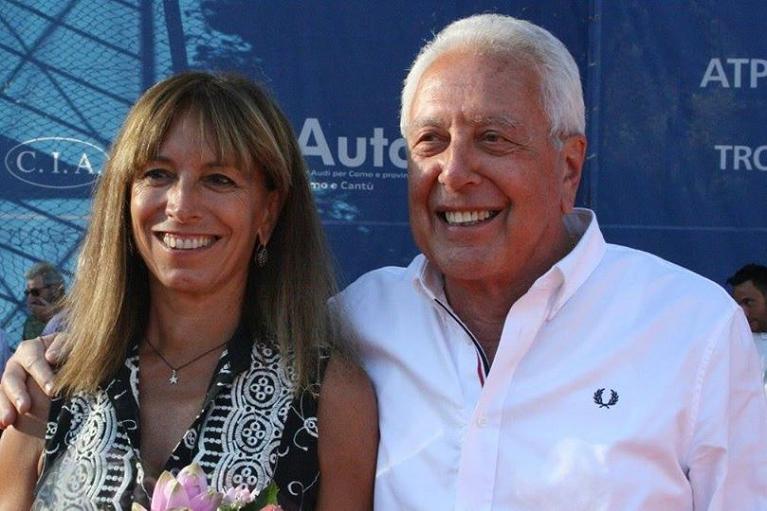 Giulio Pini, presidente del Tennis Como dal '92 al 2016, con l'attuale presidente Chiara Sioli