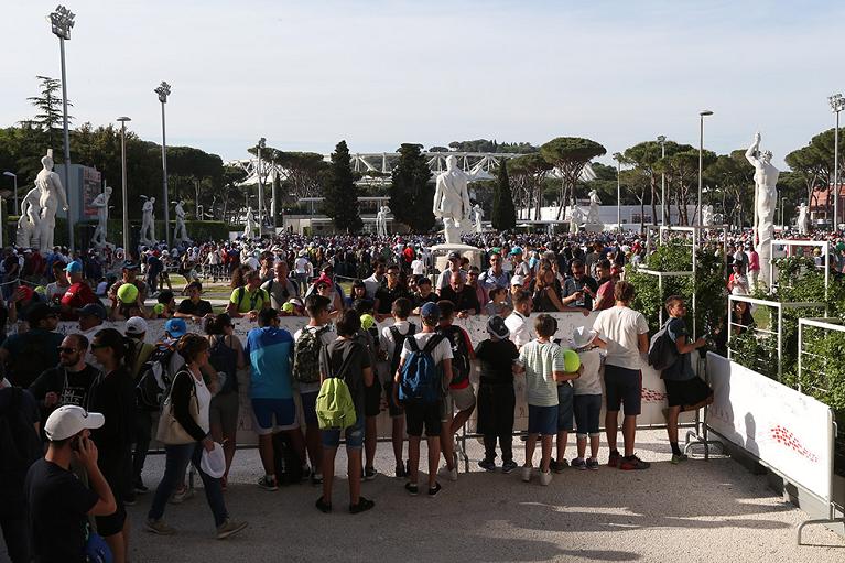 Il pubblico tra Centrale e Stadio Pietrangeli del Foro Italico