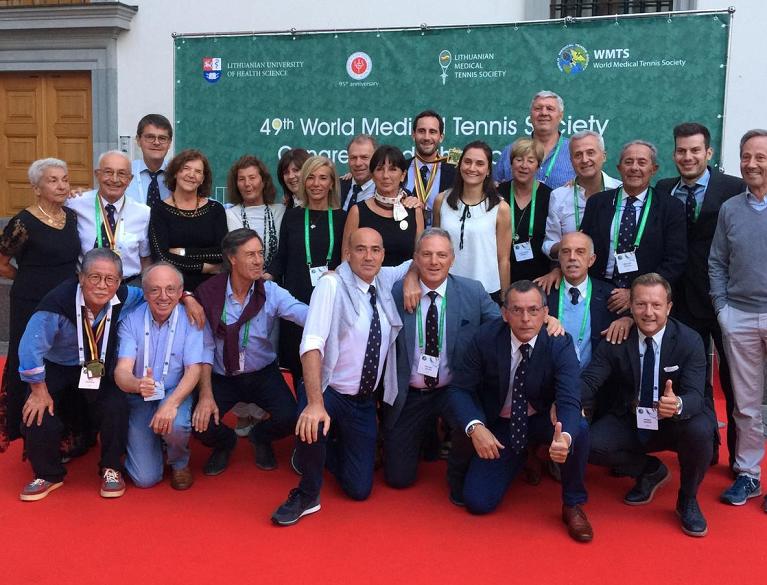 Il medico Riccardo Govoni che ha conquistato due titoli iridati nel World Medical Tennis Society Championship 2019