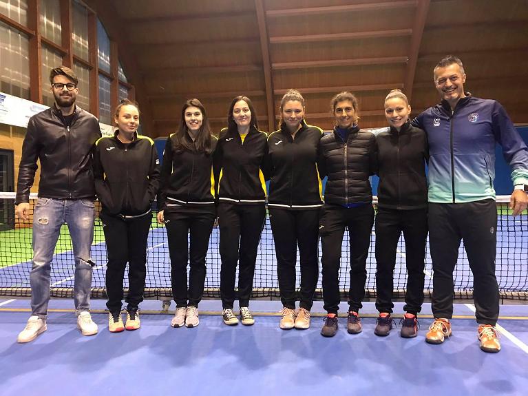 La formazione di Osio Sopra (Bg), vincitrice dell'edizione 2018/19 della Coppa Comitato lombardo nella fascia A femminile
