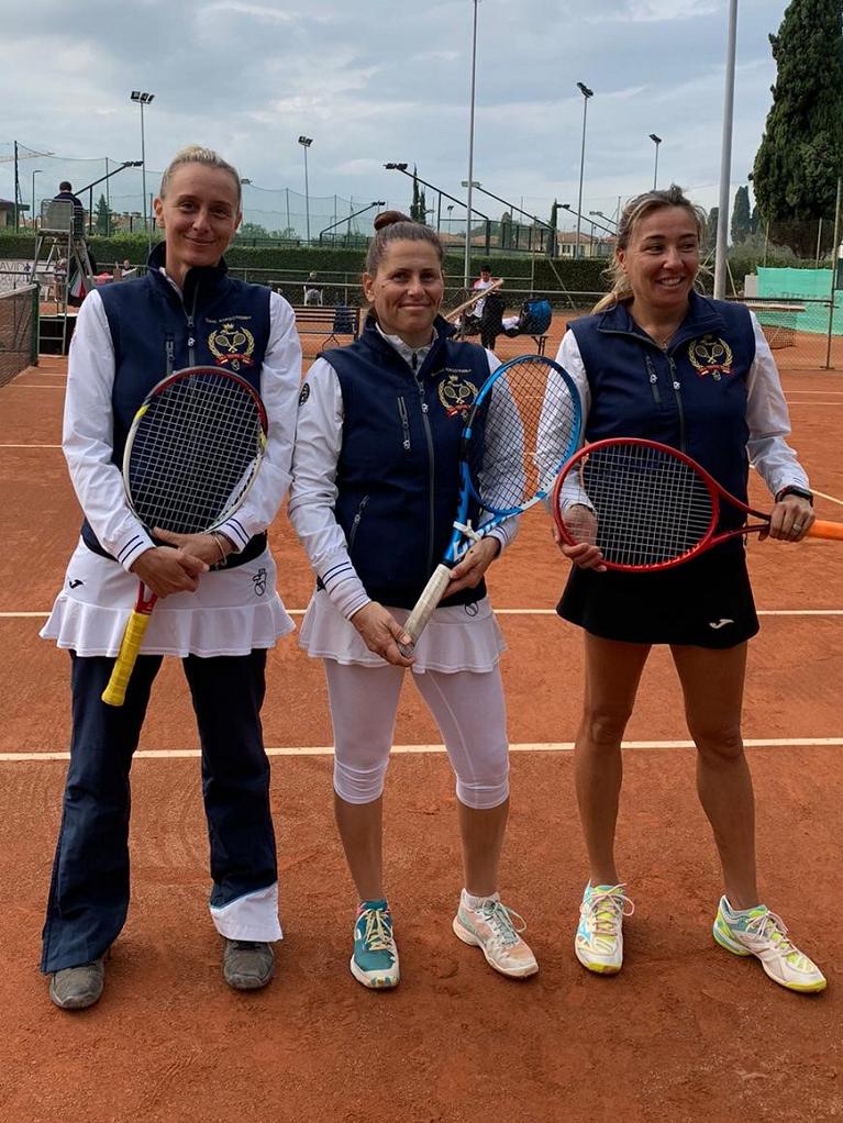 Emanuela Falleti, Alice Canepa e Anna Ferrari in posa