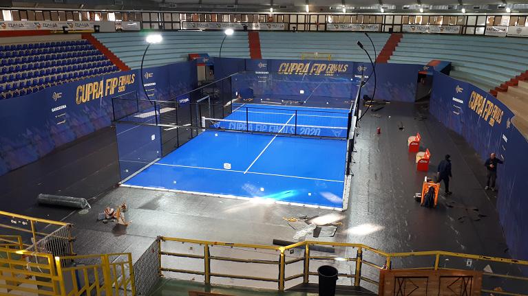 Cupra Fip Finals 2020: allestimento del campo al palazzetto dello sport di Cagliari
