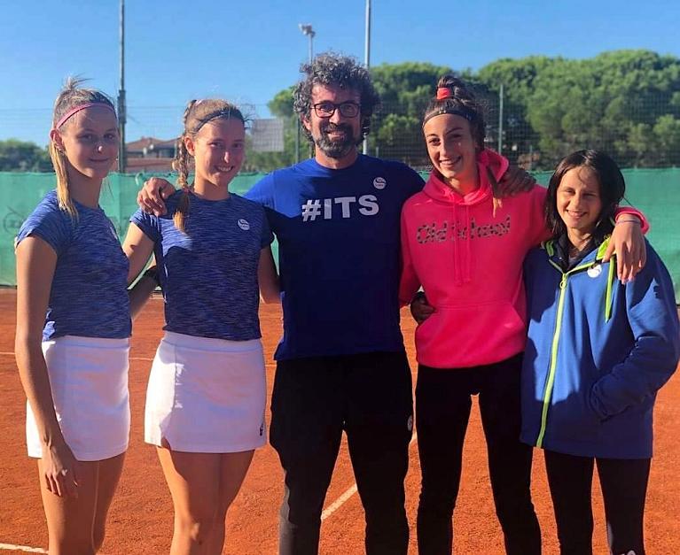 La squadra Under 16 femminile di Piazzano