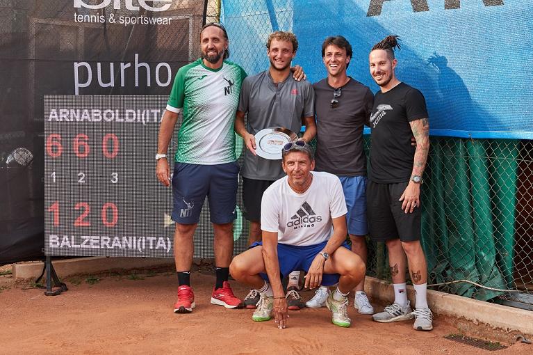 Il team di Federico Arnaboldi, in cui si riconoscono Diego Nargiso e Andrea Arnaboldi (foto Milesi)