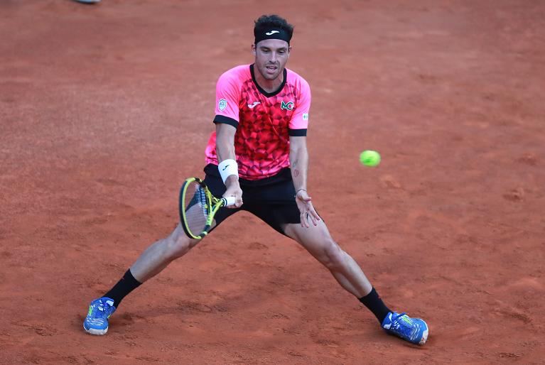 Marco Cecchinato colpisce di diritto (foto San Marino Open/Calabrò)