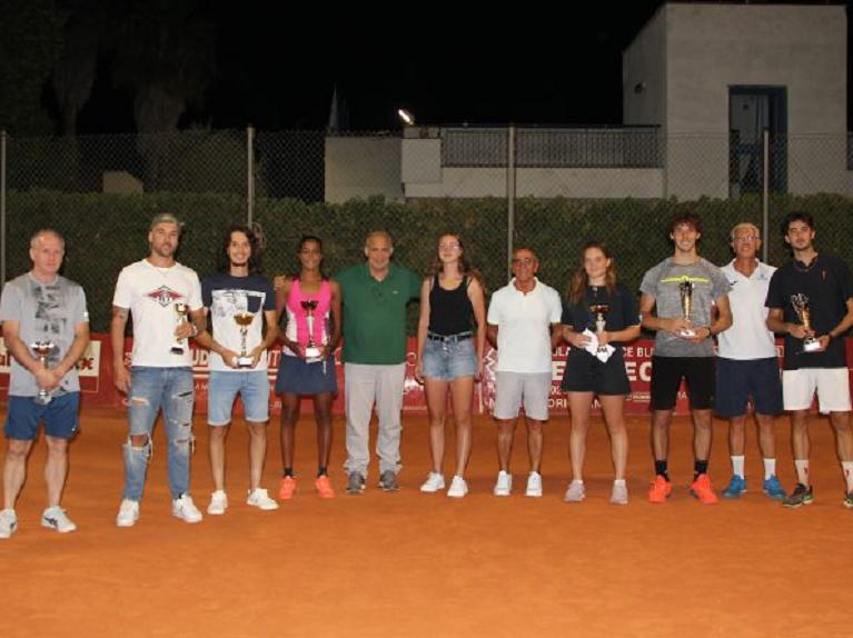 Le premiazioni al Circolo Tennis Maglie