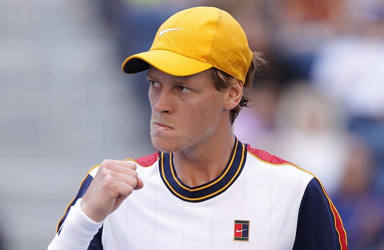 Jannik Sinner esulta (foto Getty Images)