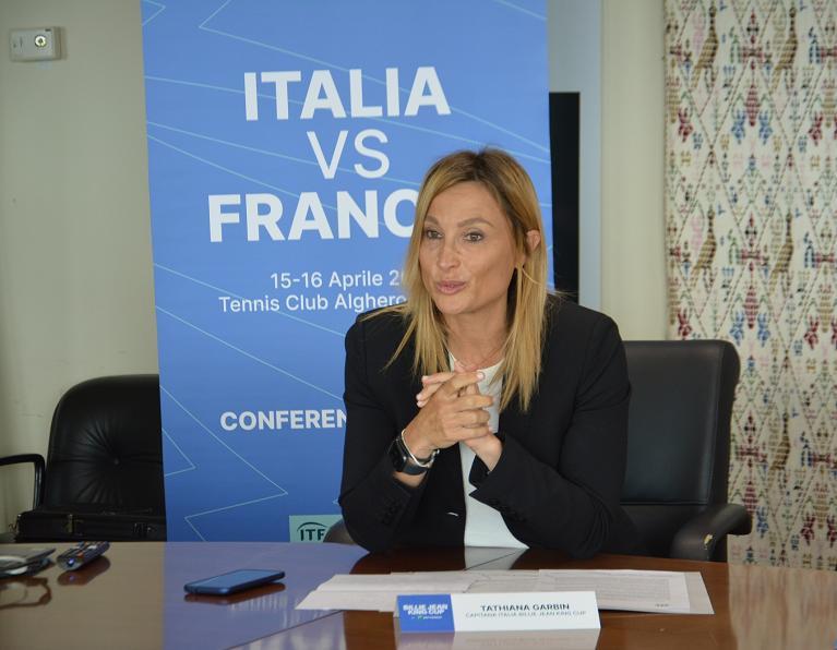 Tathiana Garbin alla conferenza stampa di presentazione di Italia-Francia di Billie Jean King Cup ad Alghero