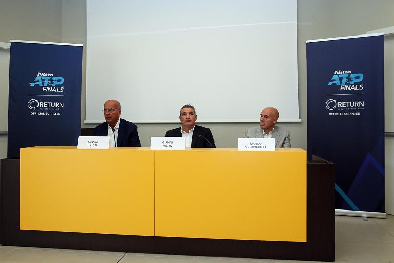 Gianni Potti, Gianni Milan e Marco Giampieretti alla conferenza stampa del progetto RETURN – recycle tennis balls a Torino in occasione delle Nitto ATP Finals (Foto Sposito)