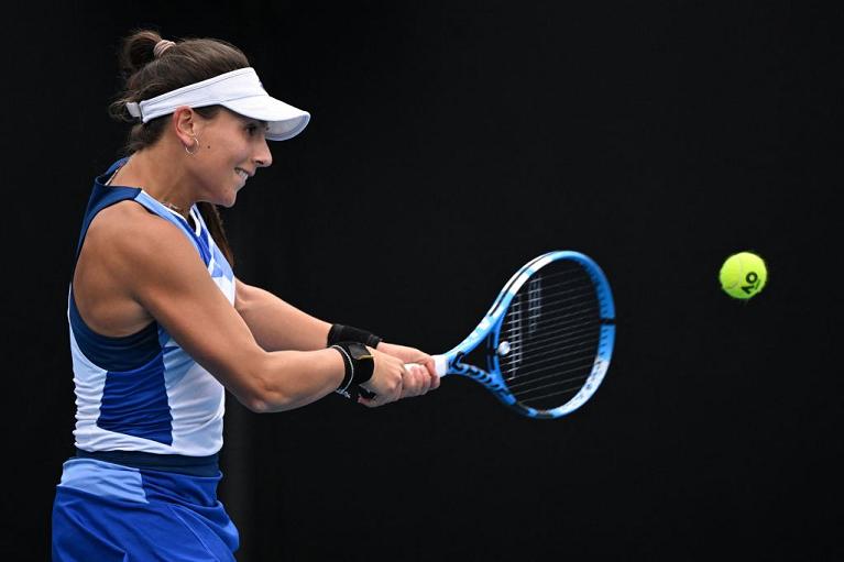 Lucrezia Stefanini colpisce di rovescio (foto Getty Images)