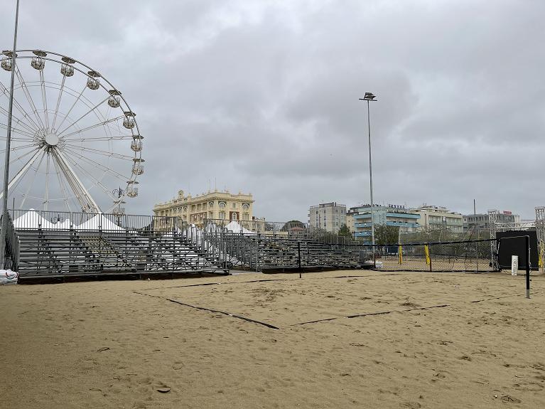Maltempo a Cesenatico sulla Beach Arena