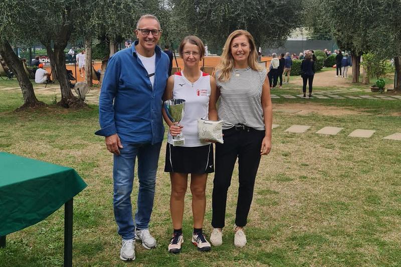 premiazione circuito 2022 al Match Ball Firenze: da sin Casamonti Galli e Rebecchi