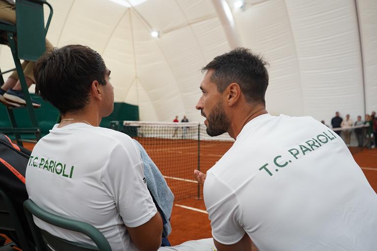 Gabriele Vulpitta insieme al capitano Riccardo Grassi (foto Pietro Corso)