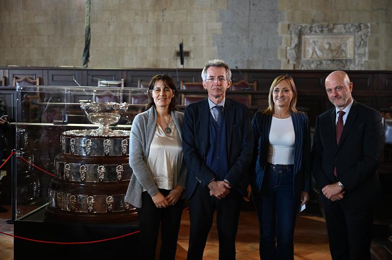 Da sinistra la presidentessa della Regione Campania Virginia Di Caterino, il sindaco di Napoli Gaetano Manfredi, il presidente della Federazione Italiana Tennis e Padel Angelo Binaghi, e l’assessore allo Sport e alle Pari opportunità Emanuela Ferrante (Foto De Campora)