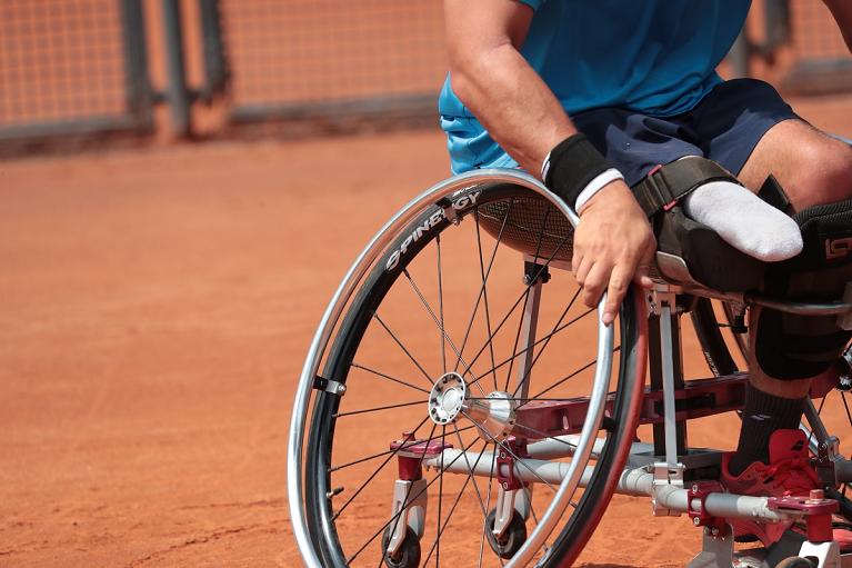 Daniel Caverzaschi agli Internazionali BNL d'Italia di wheelchair tennis 2018, un dettaglio (Foto FITP)