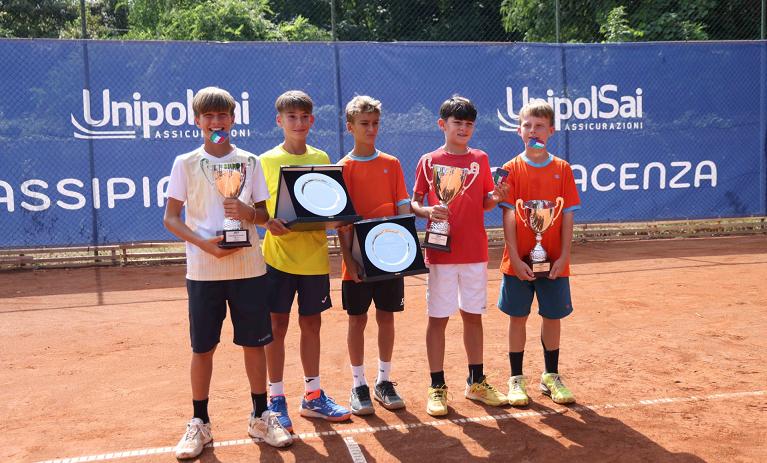 Samuel Tigani, Roberto Cantelmo, Mattia Bongiovanni, Pietro Galimberti e Gabriele Aceto premiati al Canottieri Vittorino da Feltre di Piacenza