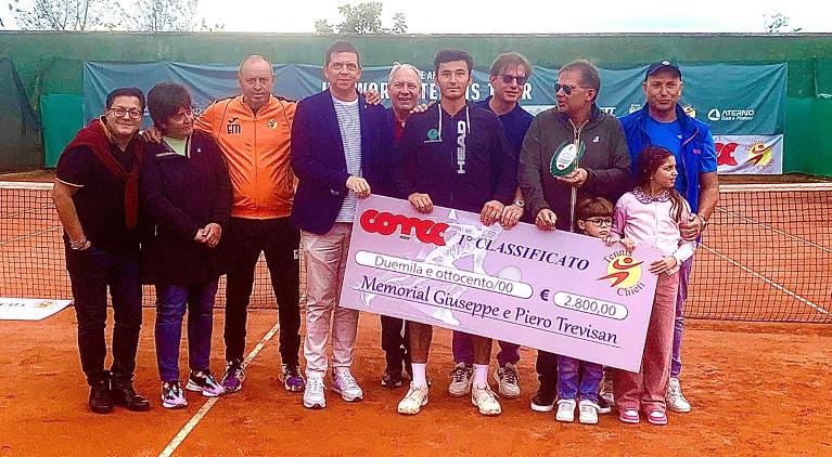Premiazioni con le autorità