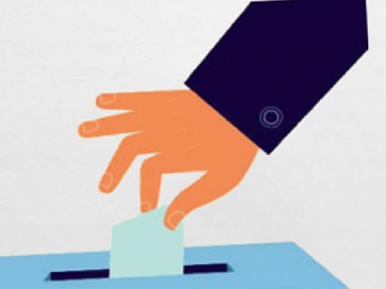 20201202_elezioni_mano_e_urna_icona_885x.jpg