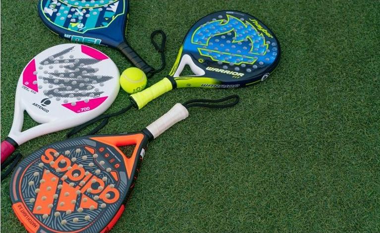 20250408_racchette_padel.jpg