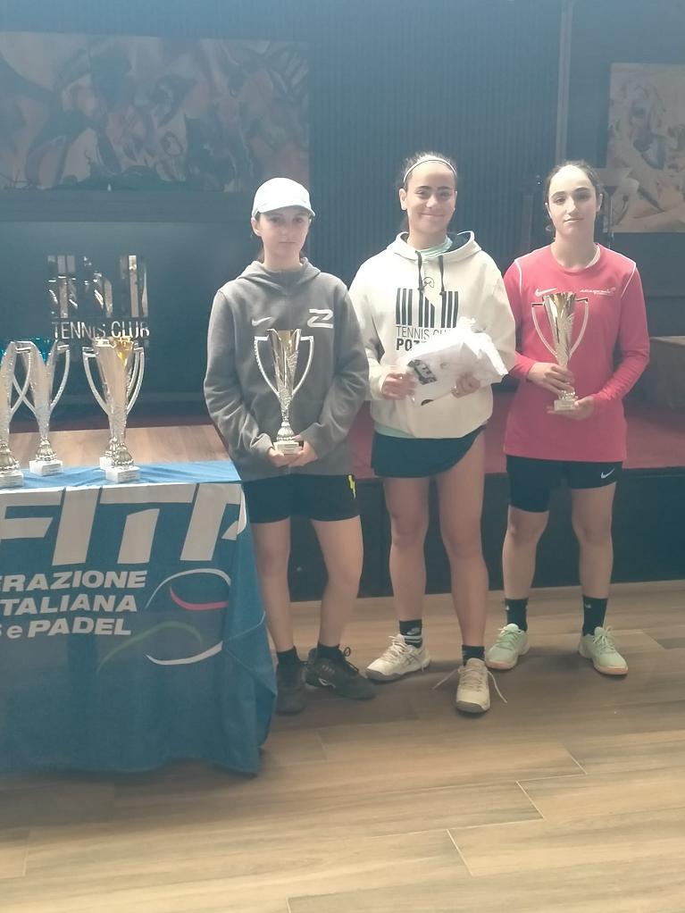 Un momento delle premiazioni al Country Avellino e Pozzuoli