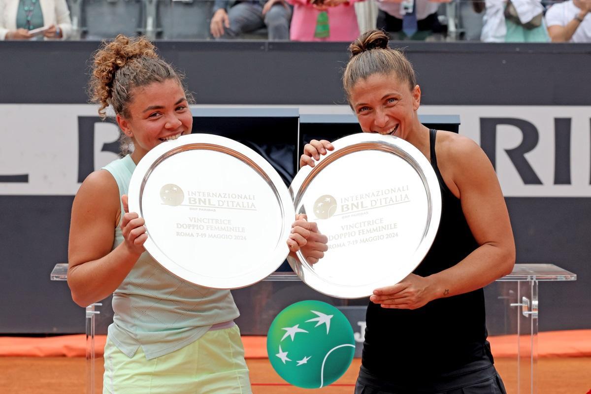 Le vincitrici del torneo di doppio del 2024 degli Internazionali d'Italia, Sara Errani e Jasmine Paolini (FITP)