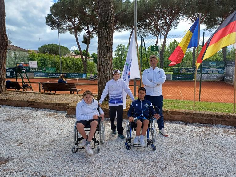 Il team azzurro junior del tennis in carrozzina