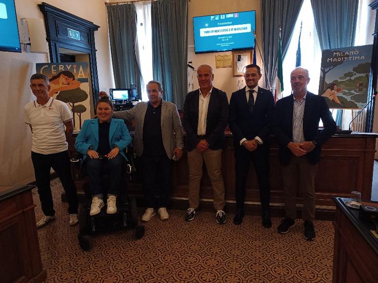 20250520_Un_momento_della_conferenza_stampa_di_presentazione_dei_due_Itf_della_Polisportiva_2000_Cervia.jpg