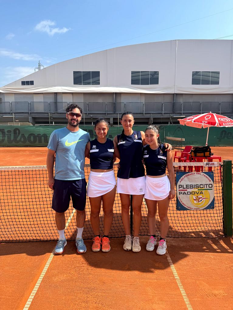 La squadra femminile del CT San Giorgio del Sannio