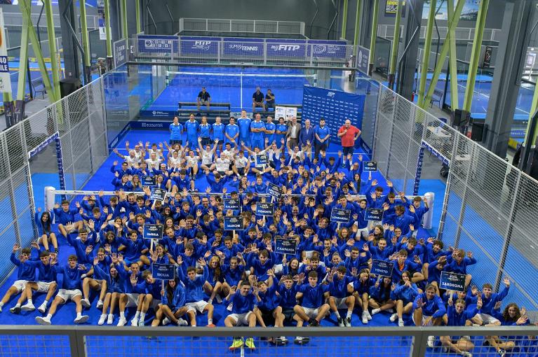 La cerimonia di apertura della terza edizione della Coppa delle Regioni di Padel in corso di svolgimento a Perugia