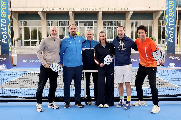 Da sinistra: Alex Corretja, Diego Nargiso, Renzo Furlan, Flavia Pennetta, il Magnifico Rettore del PoliTO Stefano Paolo Corgnati e Shuzo Matsuoka (Foto Fitp)
