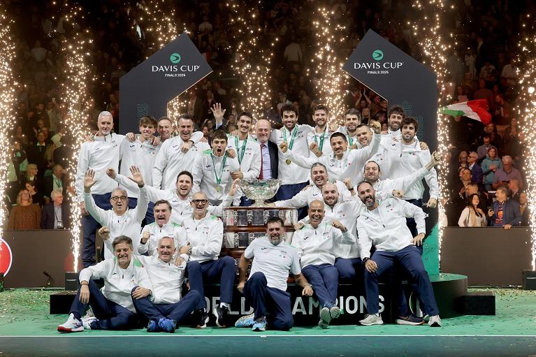 Il team della Coppa Davis 2025 al completo (Foto FITP)