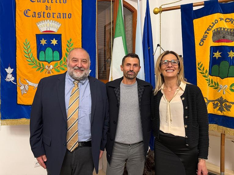 Simone Vagnozzi premiato dal Comune di Castorano (AP)