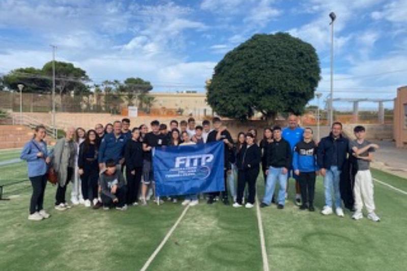 A Lampedusa prosegue il progetto “Racchette in Classe”