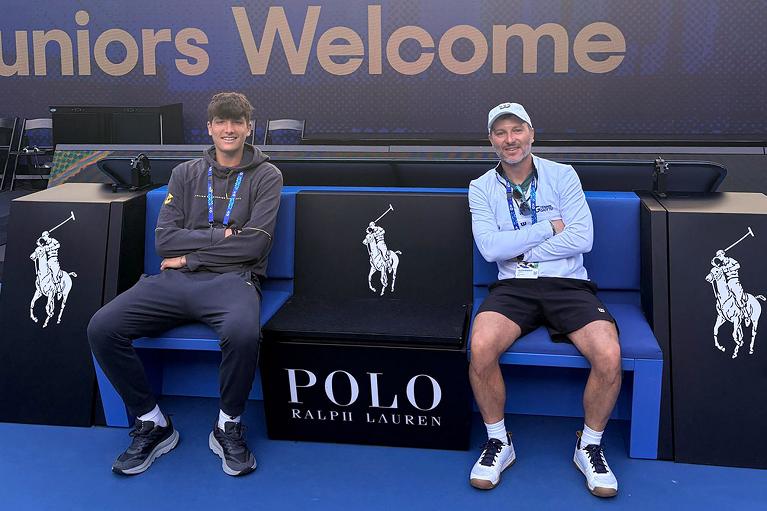 Raffaele Ciurnelli accompagnato dal maestro Caneschi