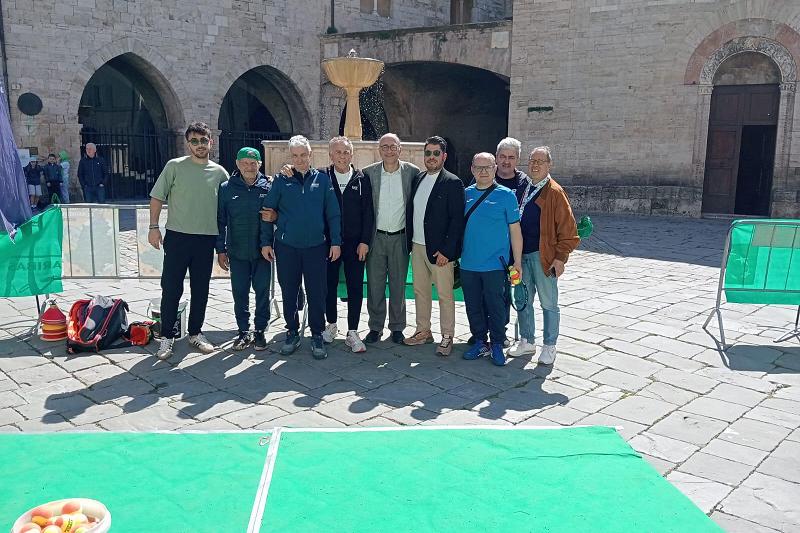Promozione e sorrisi: il tennis fa centro a Bevagna