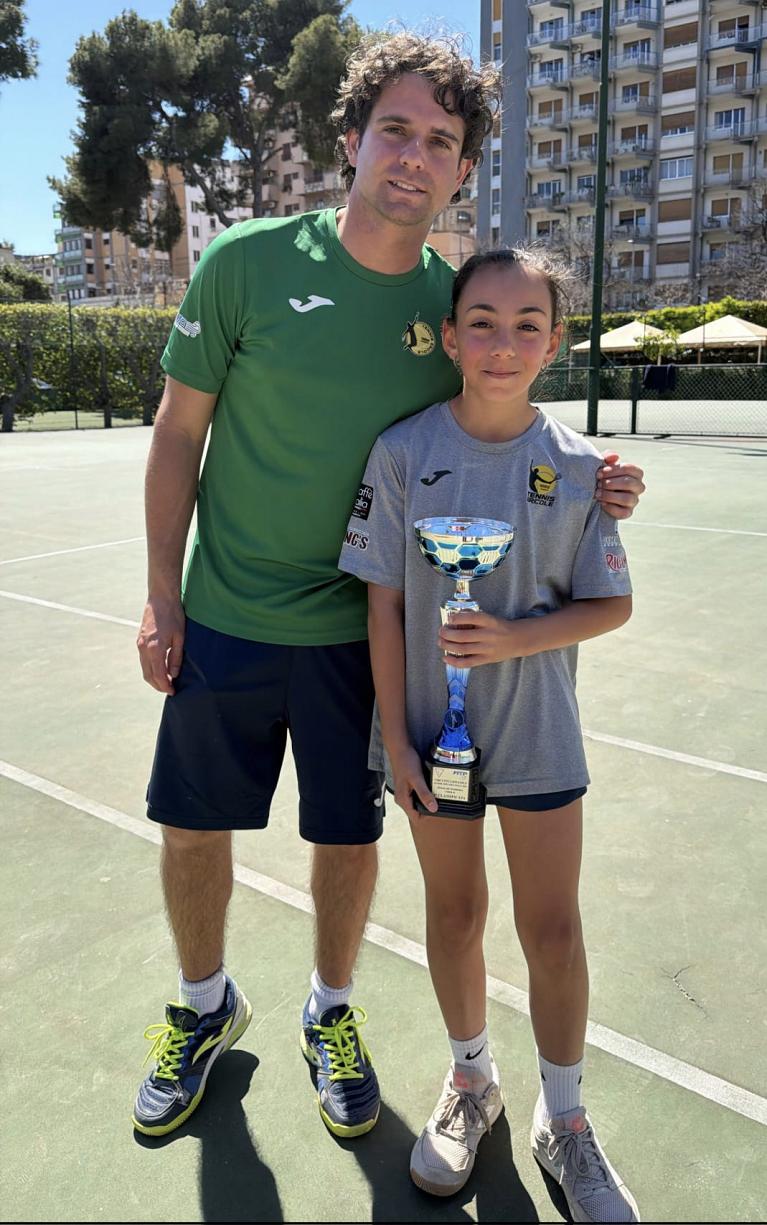 Azzurra Pezzulo con il maestro Giacomo De Vita