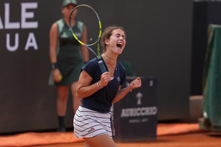 L'urlo di gioia della greca Lydia Panagiotidou dopo il match point che le ha regalato la vittoria alla 3ª edizione del torneo romano Super Category del Foro Italico (Foto FITP)