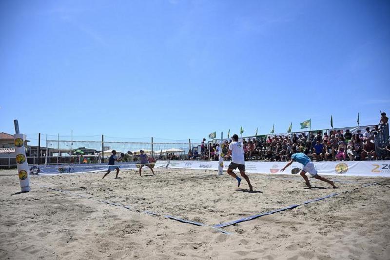 Castiglione della Pescaia capitale mondiale del beach tennis