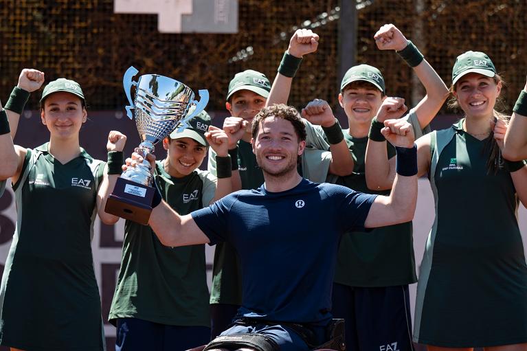 Il britannico Alfie Hewett festeggia la terza vittoria consecutiva del WC500 di Roma (Foto FITP)