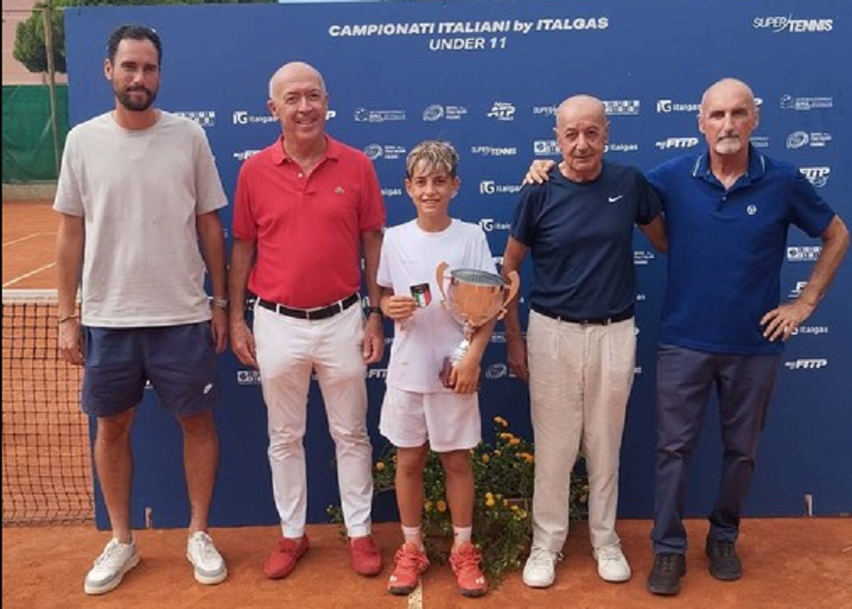 Grande successo organizzativo per il Circolo Tennis Sanremo che ha mandato agli archivi l’edizione 2026 dei i Campionati italiani under 11 maschili by Italgas al termine di dieci intense giornate di gara.